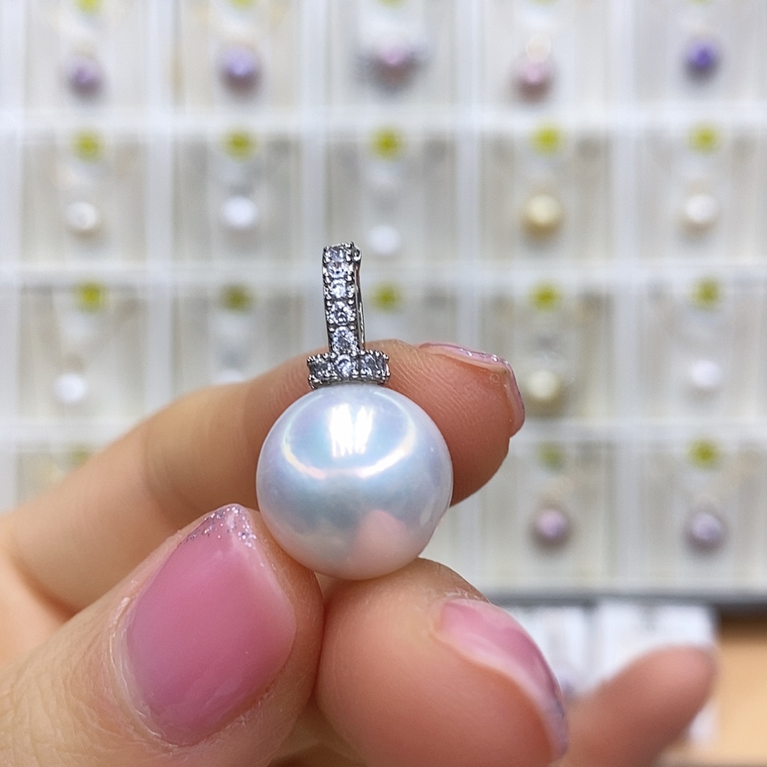 淡水珍珠吊坠(赠链)未镶嵌