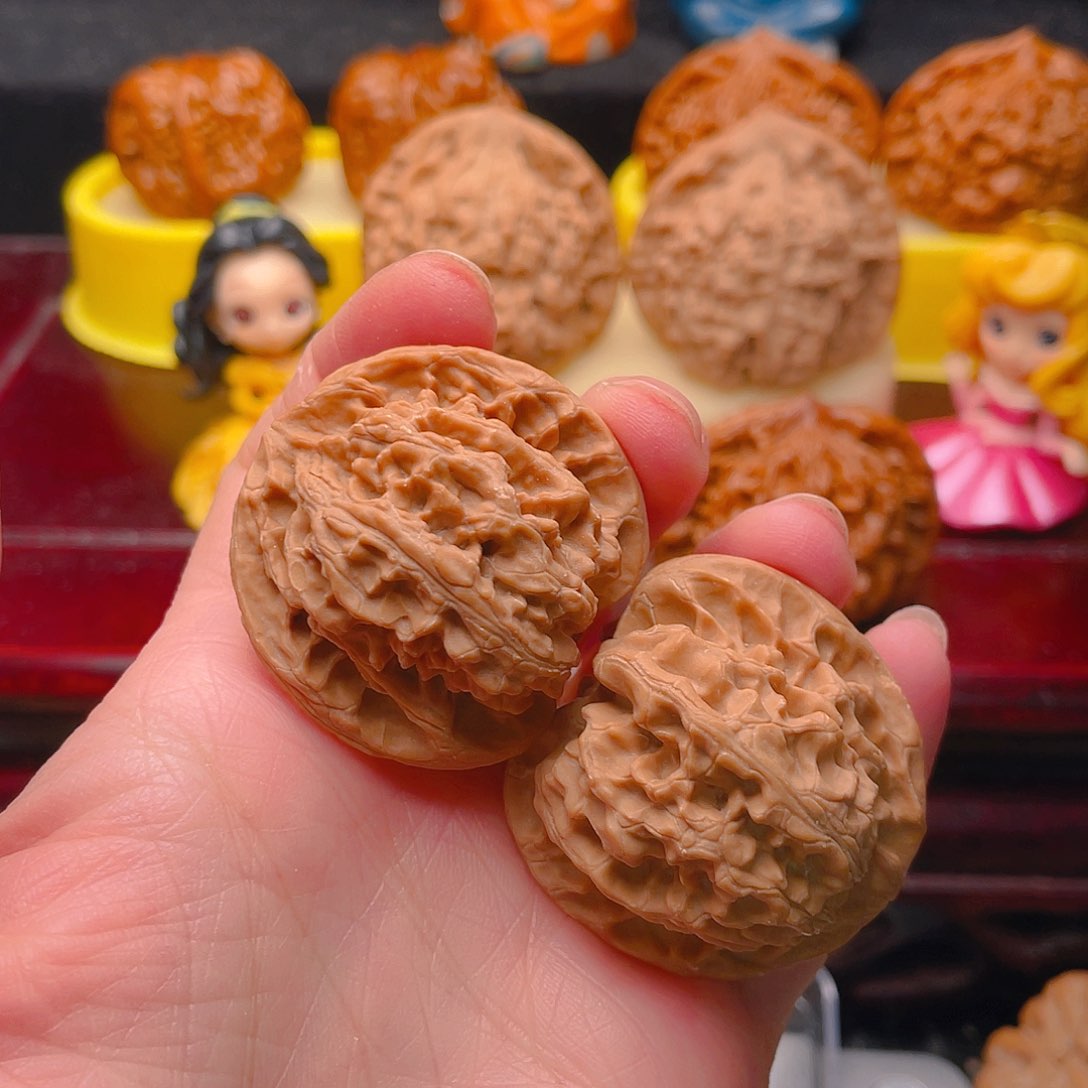 文玩核桃吊坠郑****哥37苹果园