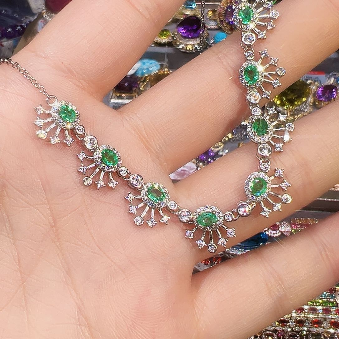 银S925镶嵌祖母绿珠宝奇石