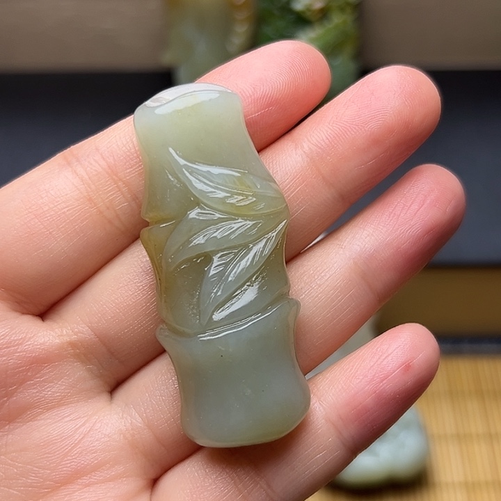 未镶嵌和田玉挂件
