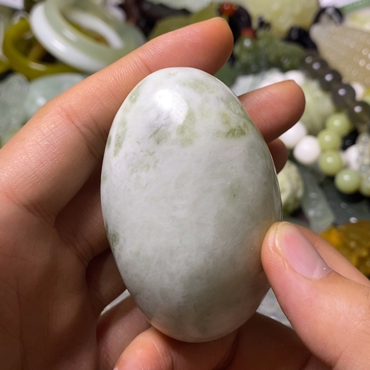 岫玉岫玉颈饰未镶嵌