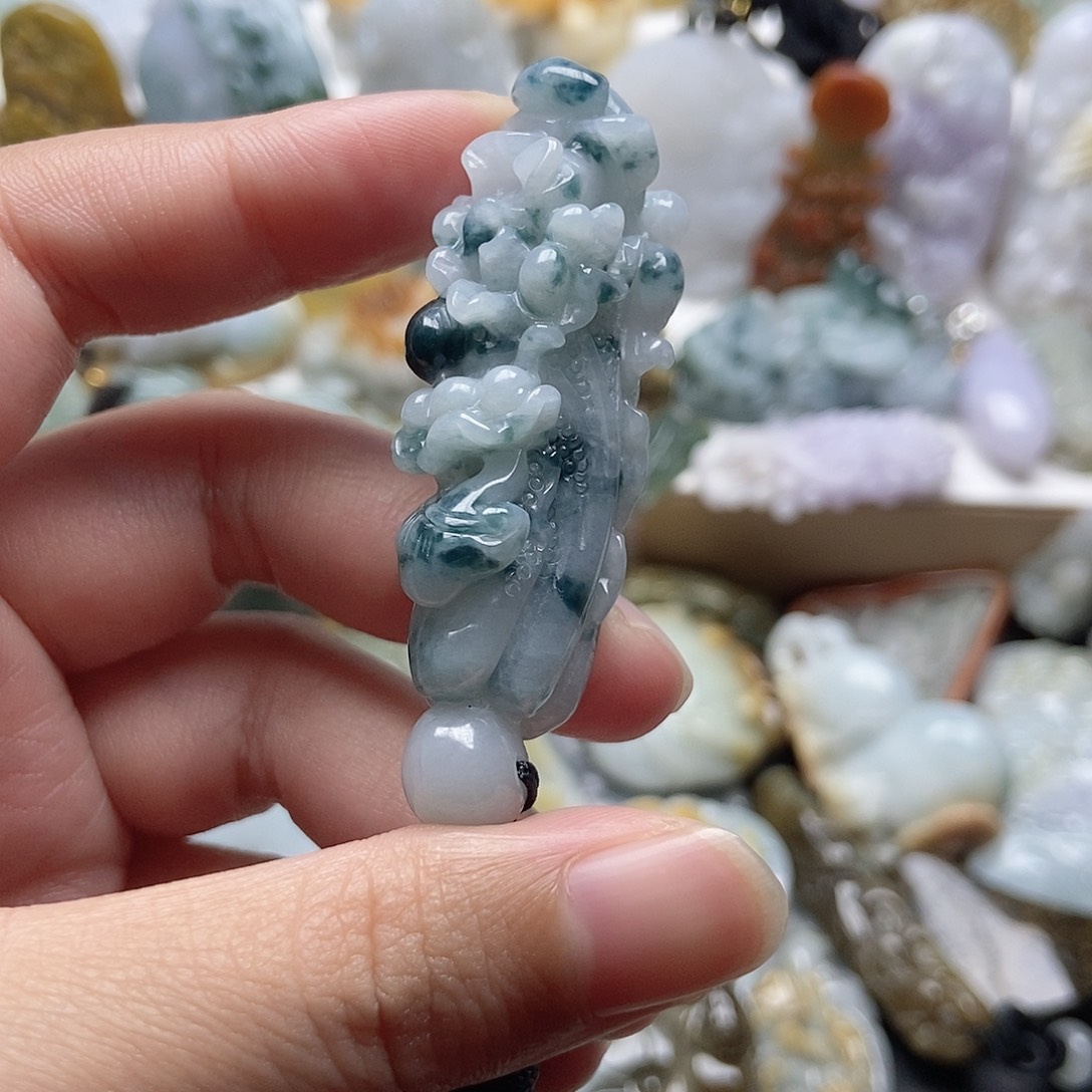 翡翠未镶嵌颈饰翡翠