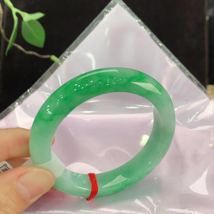 翡翠手镯未镶嵌111/0026