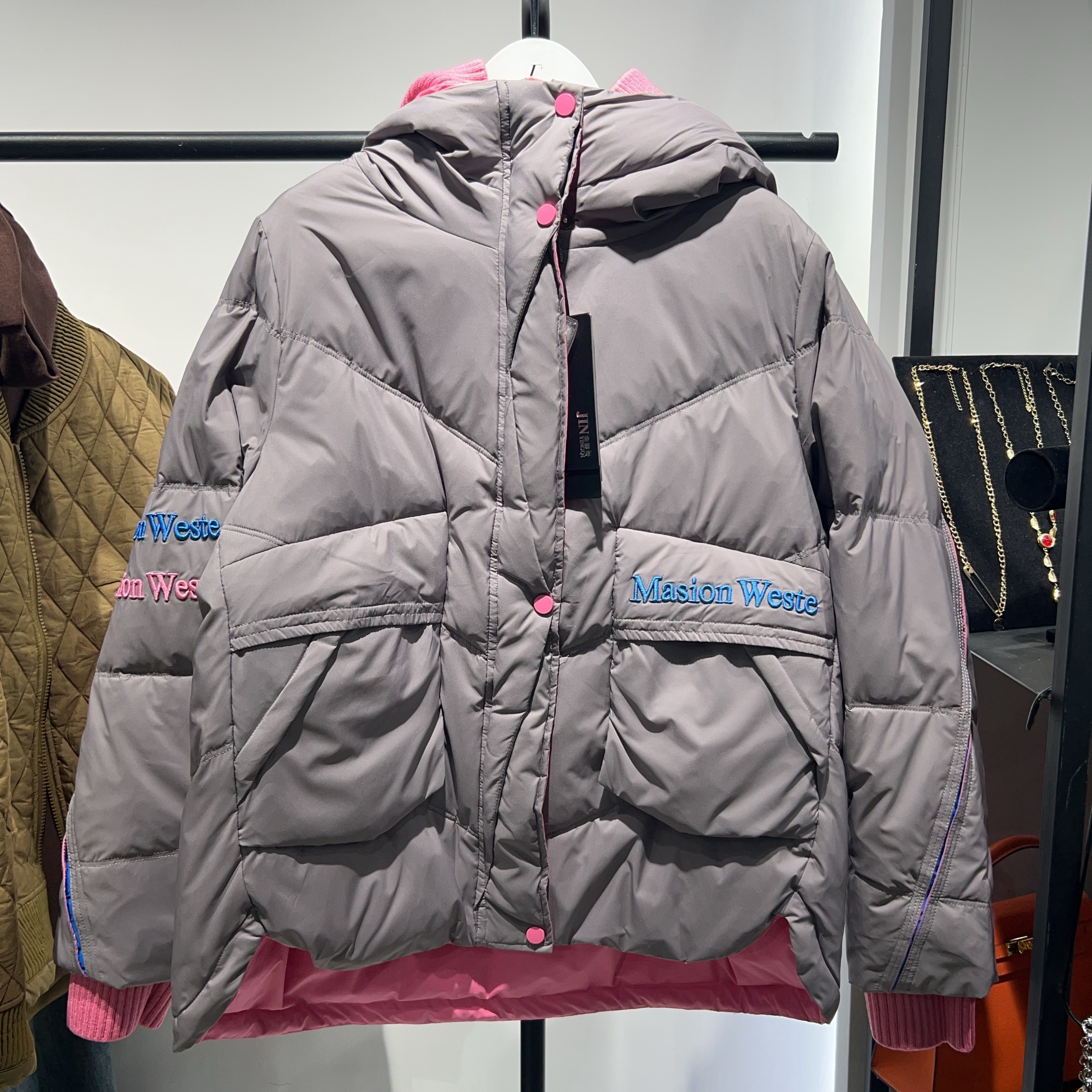 金影奇8317短款羽绒服