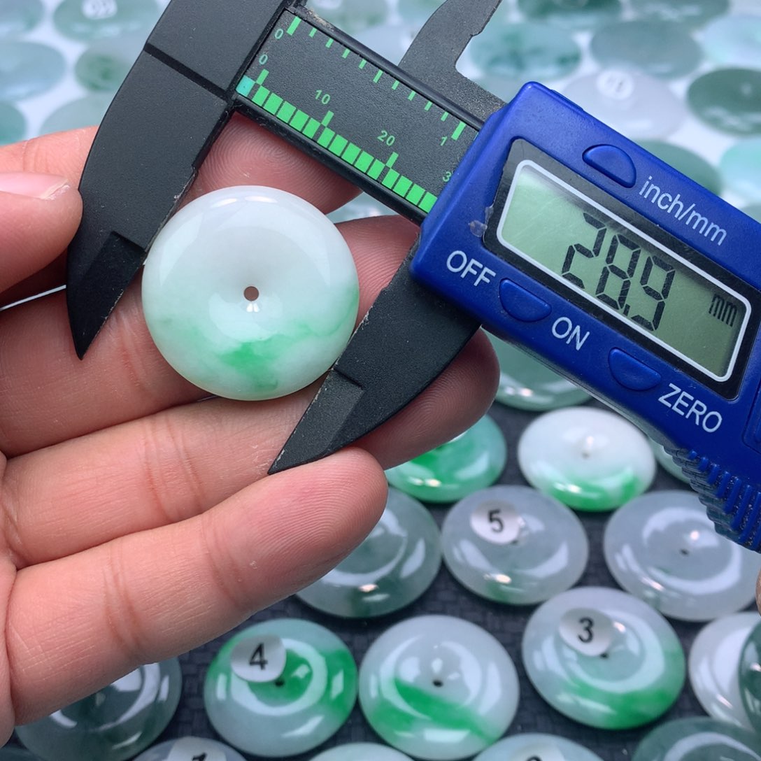 翡翠颈饰未镶嵌缅甸天然A货翡翠