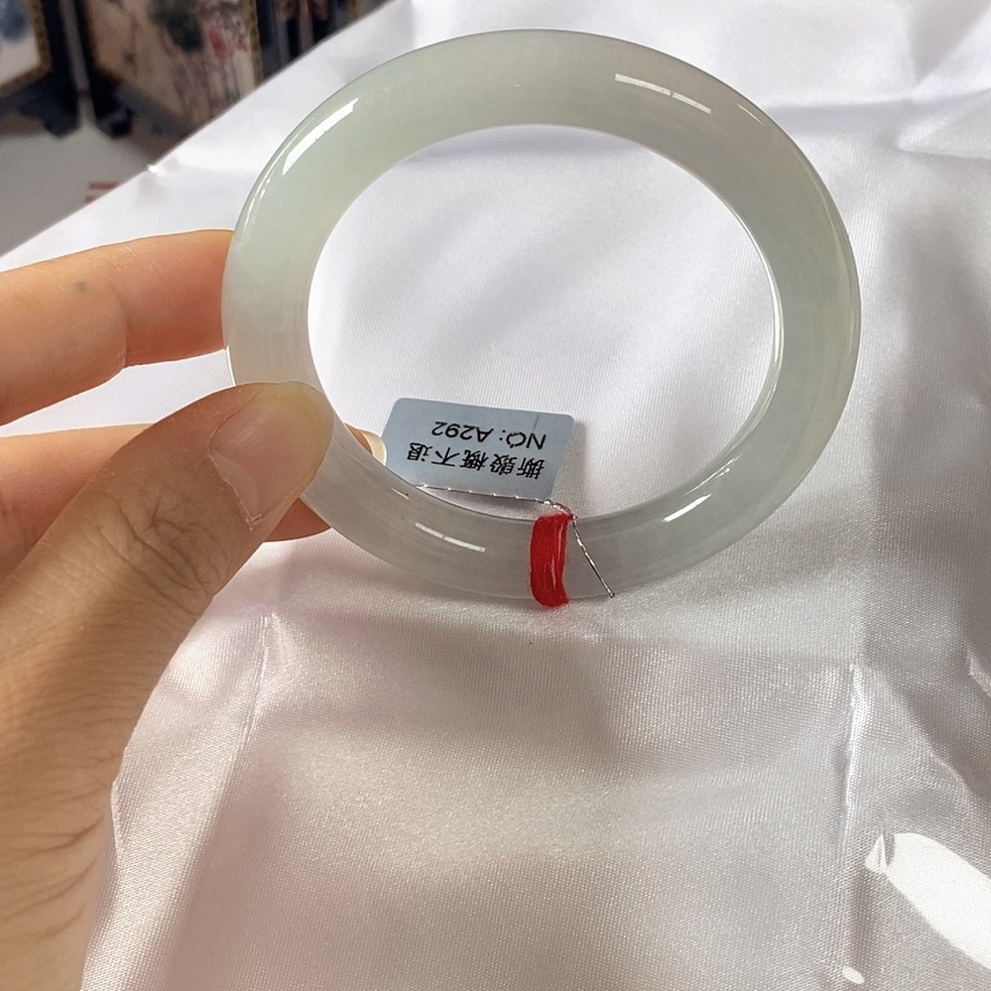 橘***噜翡翠未镶嵌手镯（圆镯）53