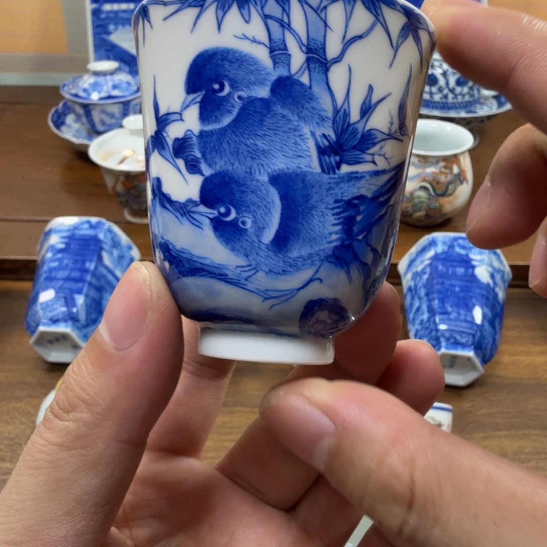 L***6全手工全手绘陶瓷