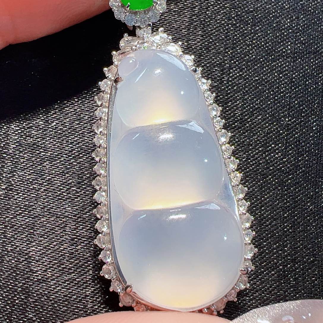 翡翠颈饰18K金镶嵌签收后24小时鉴赏期