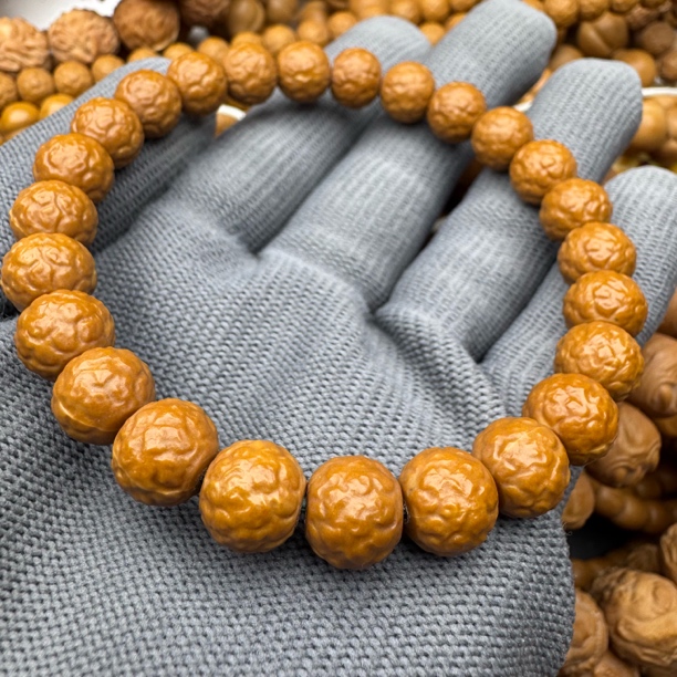 猴头雕刻9mm舍利瑕疵体验款（有露眼保红露眼小练手玩高要求勿拍）