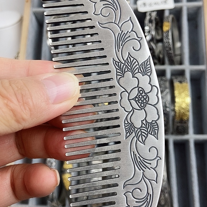 无足银五**登做旧银梳子