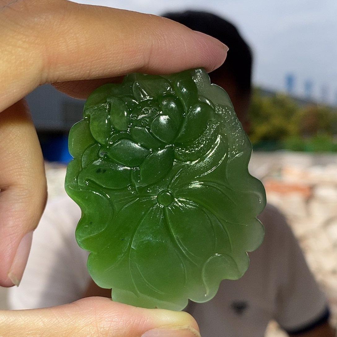 颈饰未镶嵌和田玉（碧玉）和田玉碧玉莲花吊坠
