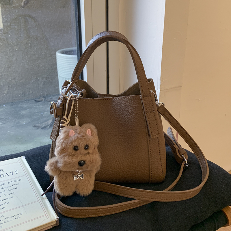 高级感复古小包包女2025新款时尚百搭斜挎包精致超火手提包小拎包