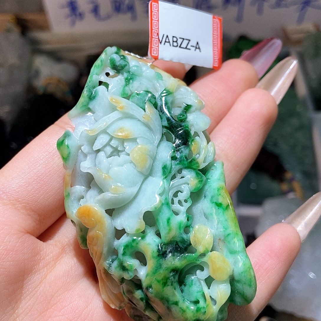 翡翠颈饰未镶嵌天然