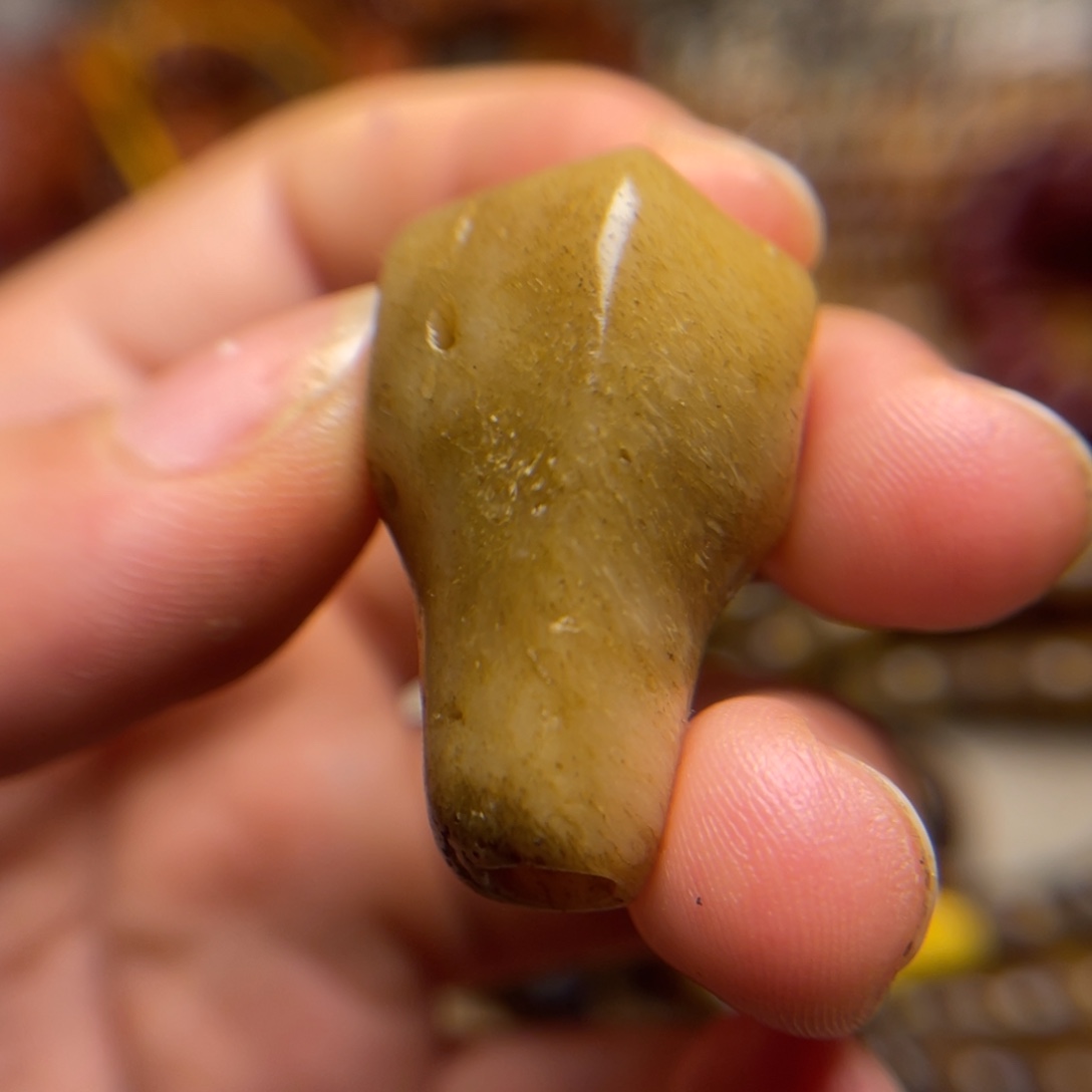 拉***居大叶紫檀（黑酸枝木类）