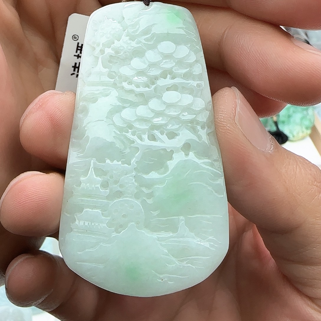 翡翠颈饰未镶嵌执****间翡翠