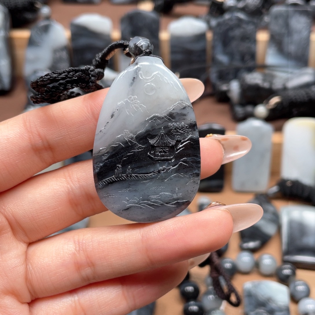 和田玉颈饰未镶嵌