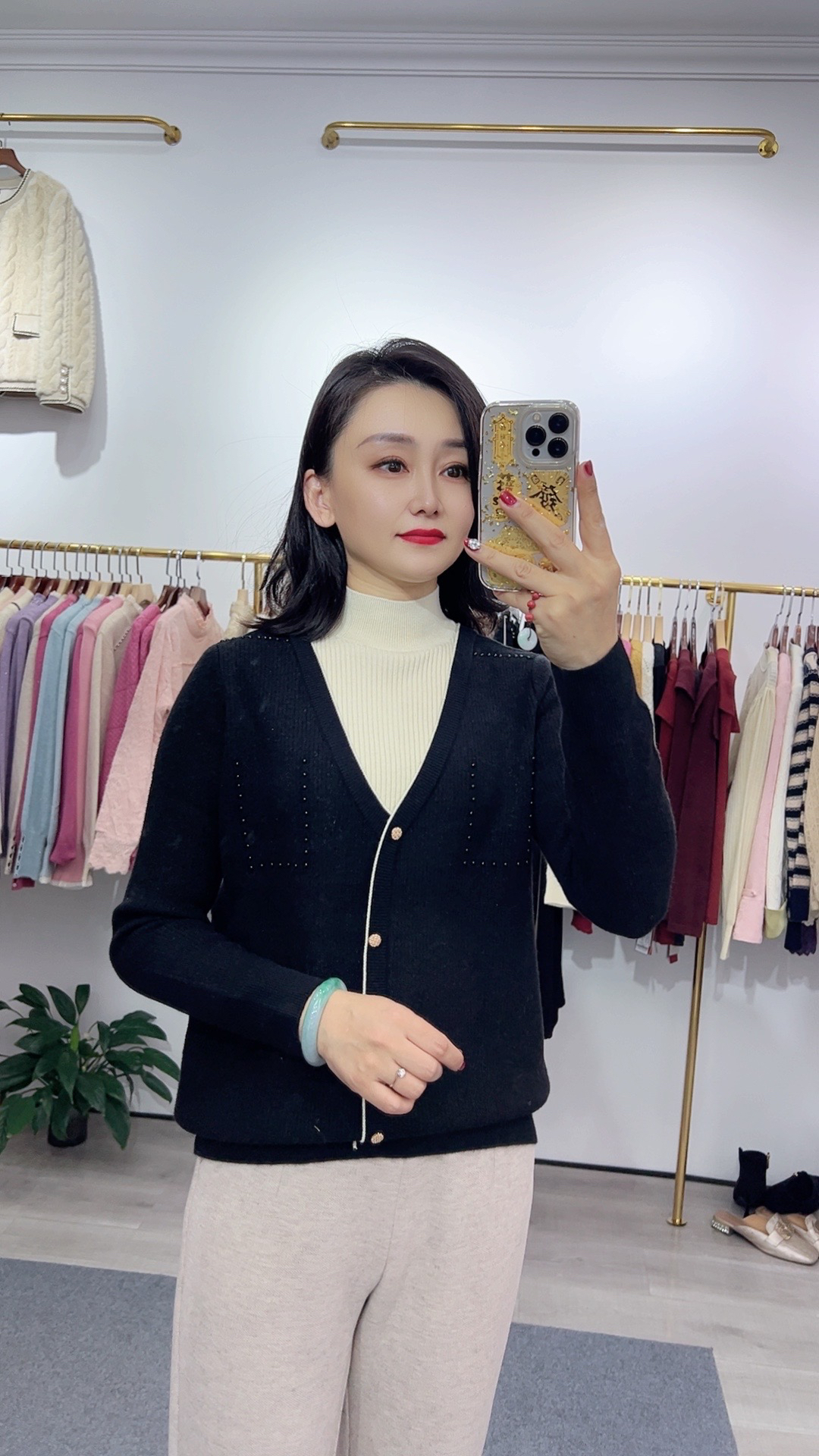 冬款半高领加绒时尚显瘦毛衫