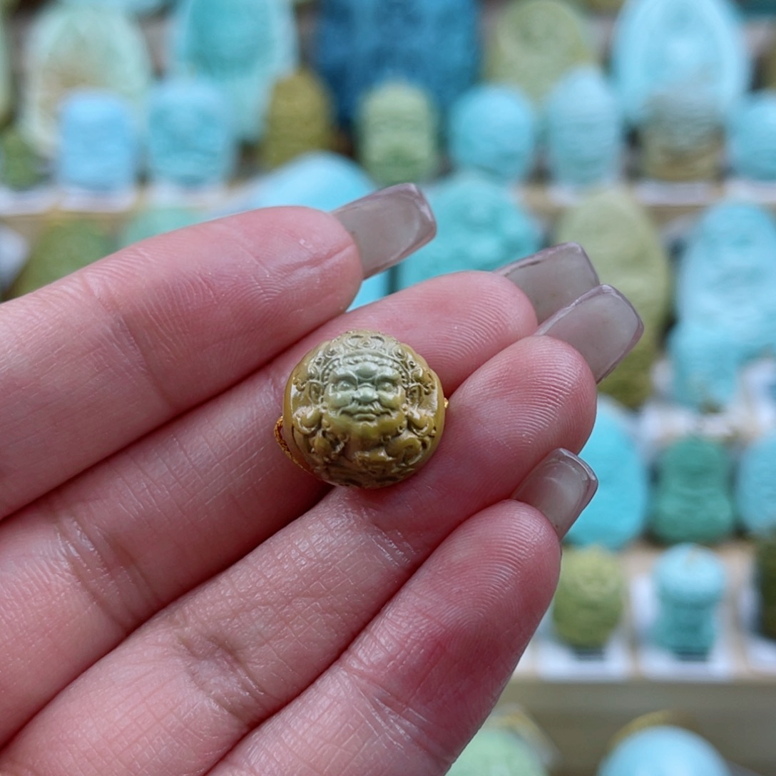 绿松石未镶嵌珠宝奇石13.6mm