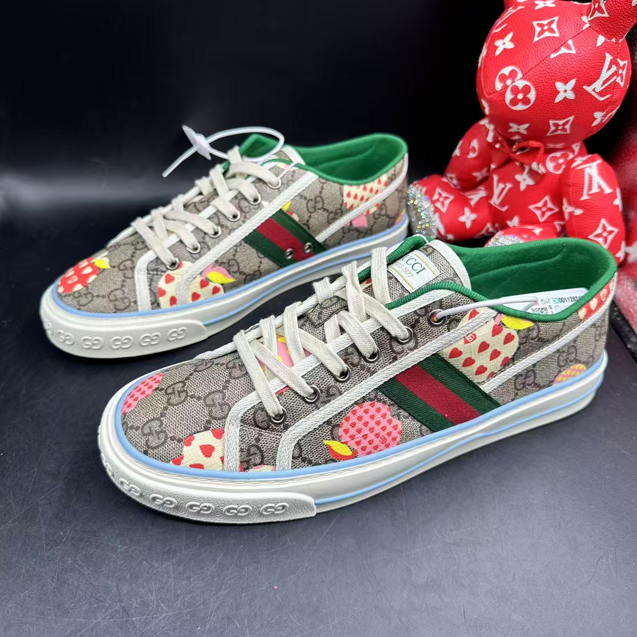 95新 GUCCI/古驰 棕色苹果老花休闲时尚舒适1977板鞋42码ddm2298