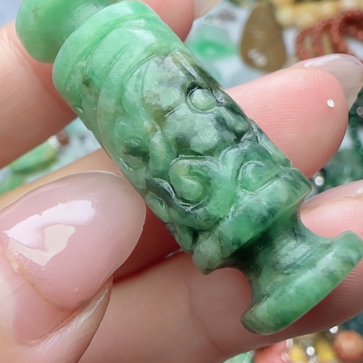 翡翠未镶嵌颈饰天然A货31