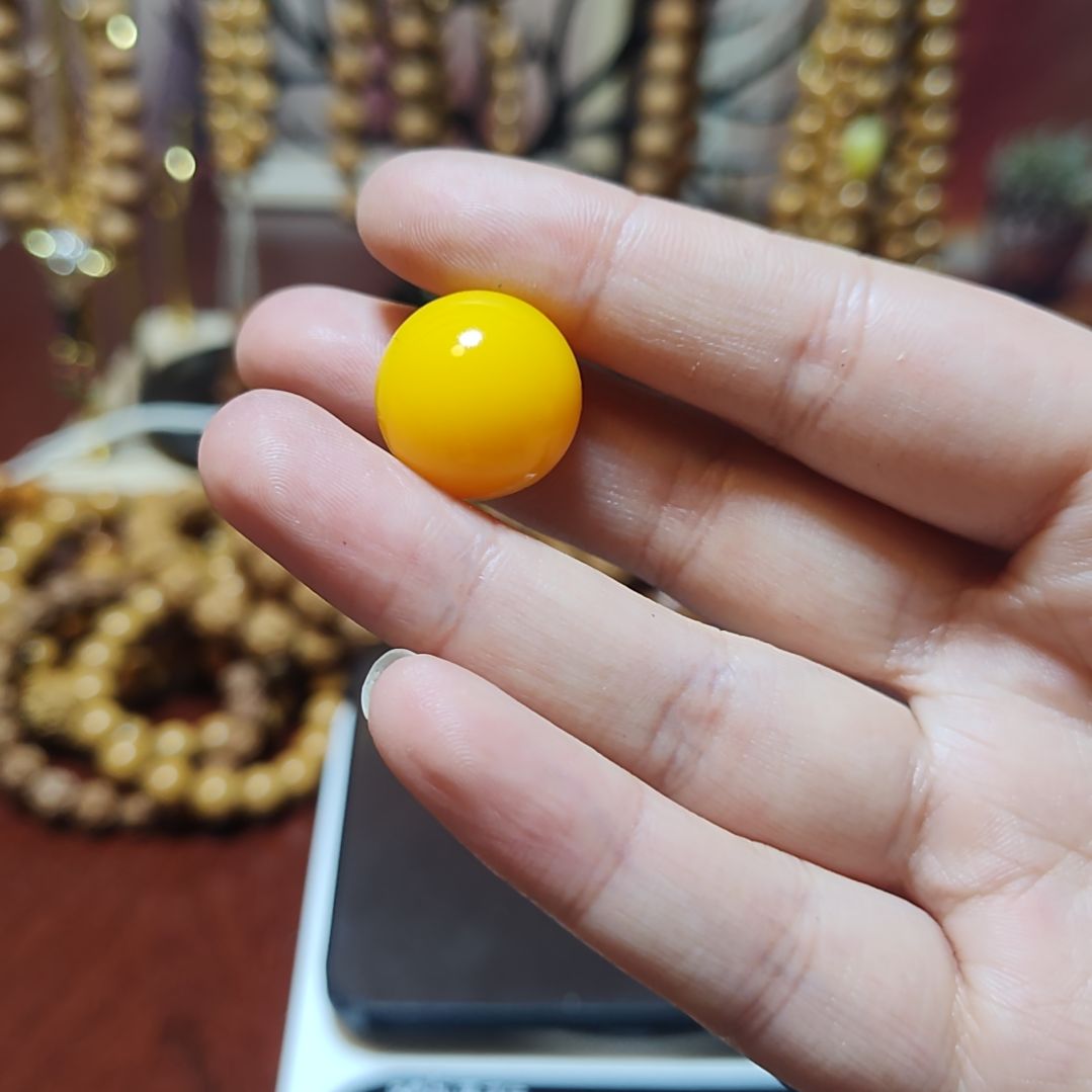 护***)琥珀未镶嵌颈饰单颗蜜蜡