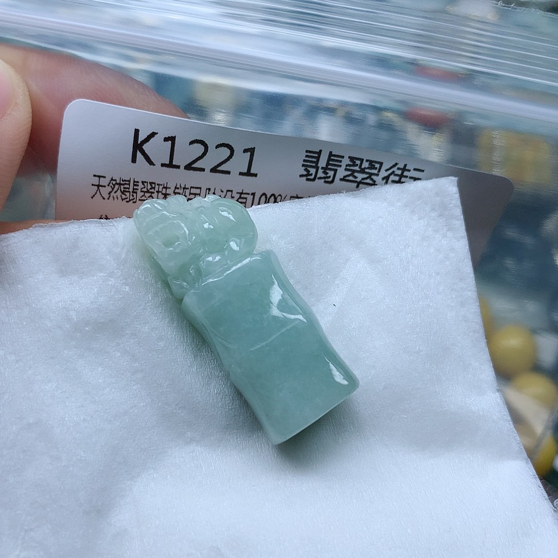 翡翠颈饰未镶嵌手串