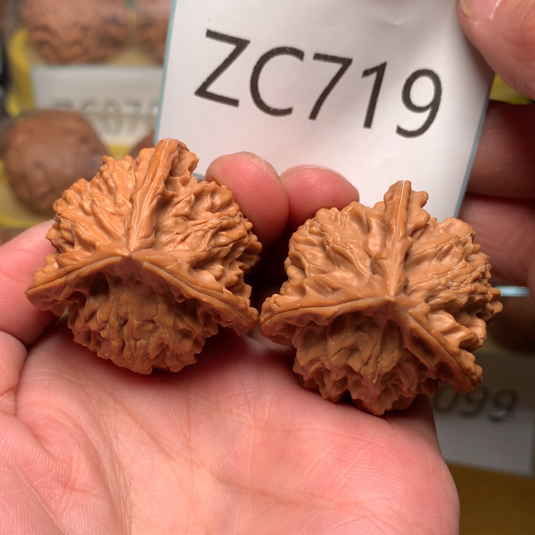 文玩核桃把件盘山正本37