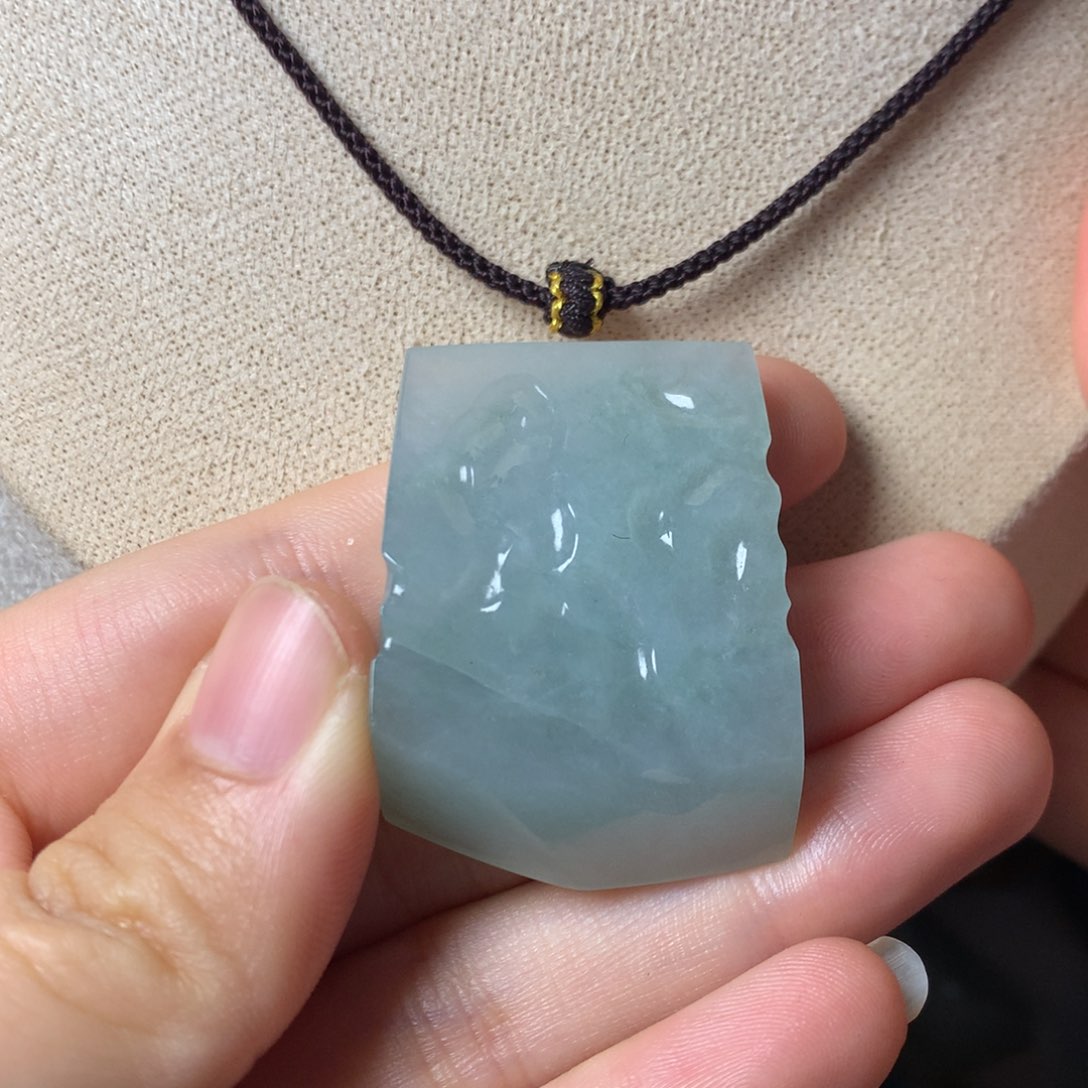 翡翠颈饰未镶嵌吊坠