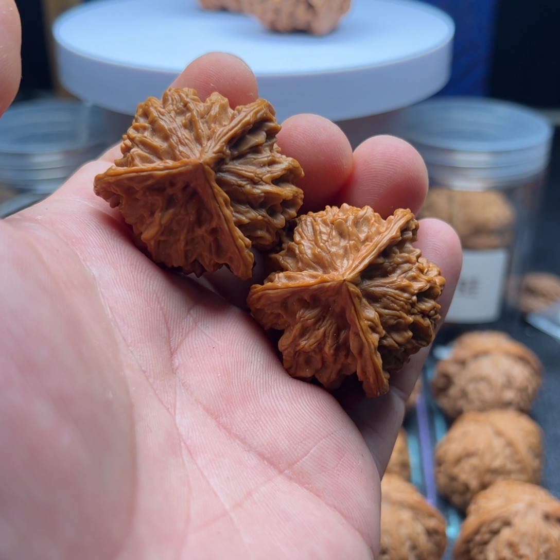 文玩核桃吊坠40全品矮壮盘山三棱