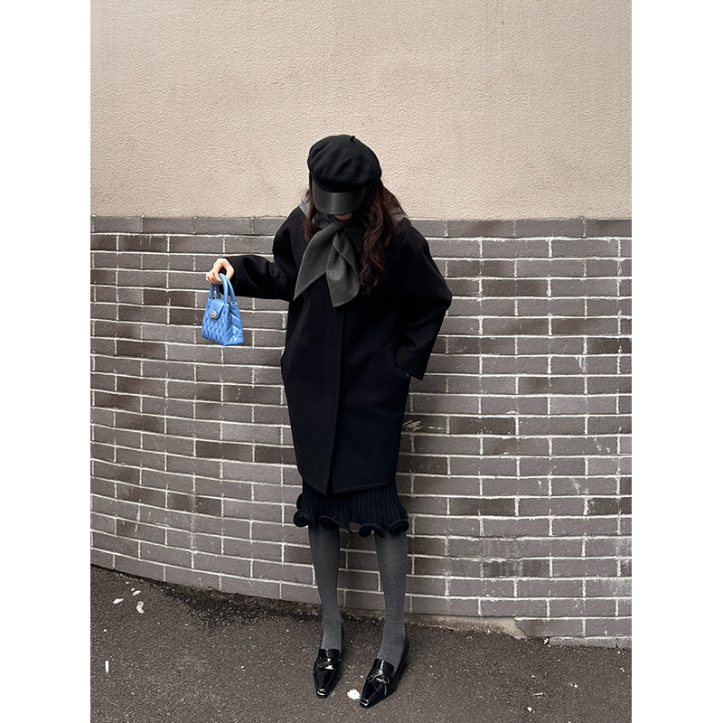 YIMAIMAI浪漫主义 全羊毛麦呢双面呢大衣+针织连衣裙 柔雾粉 黑色