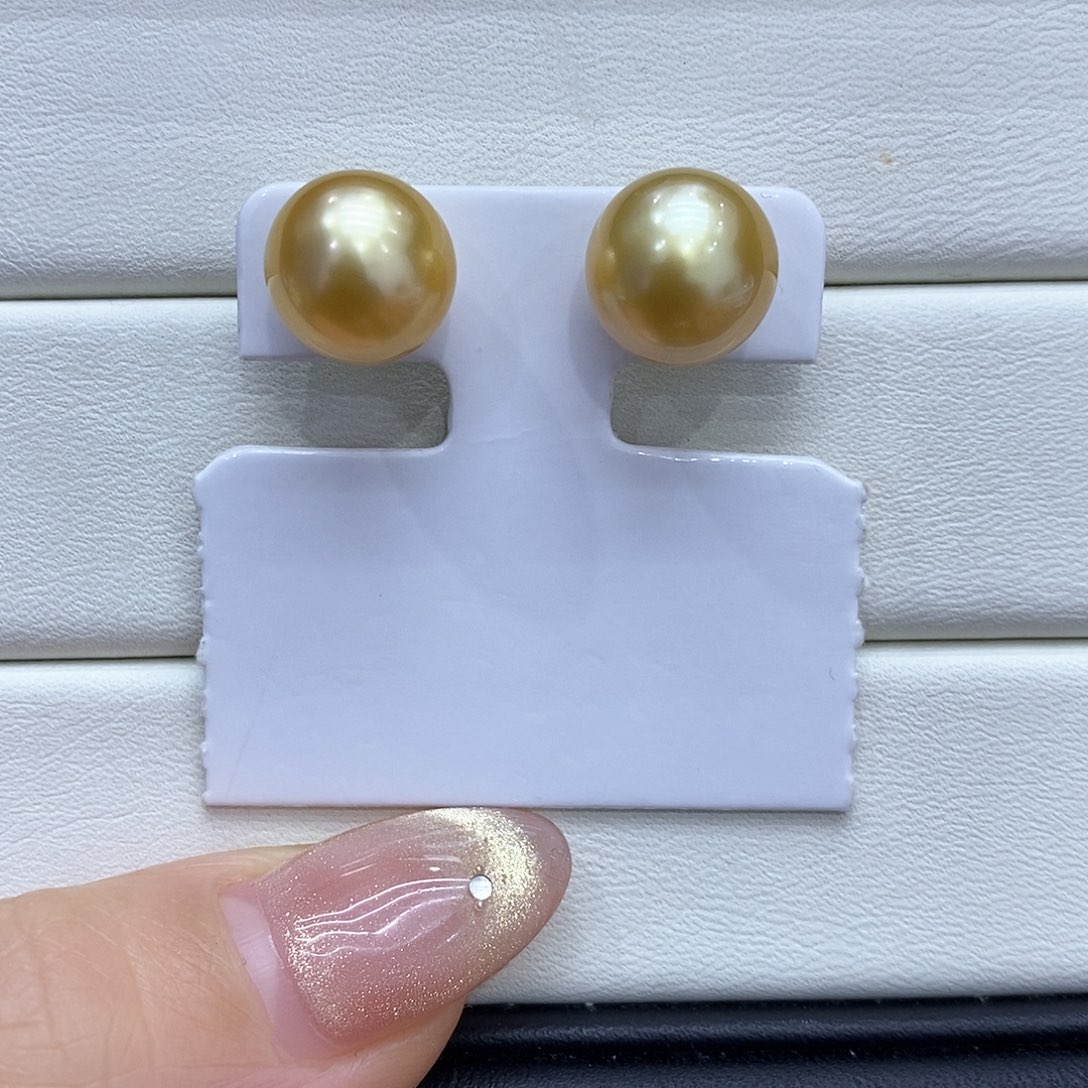 海水珍珠耳饰18K金镶嵌10到11点位