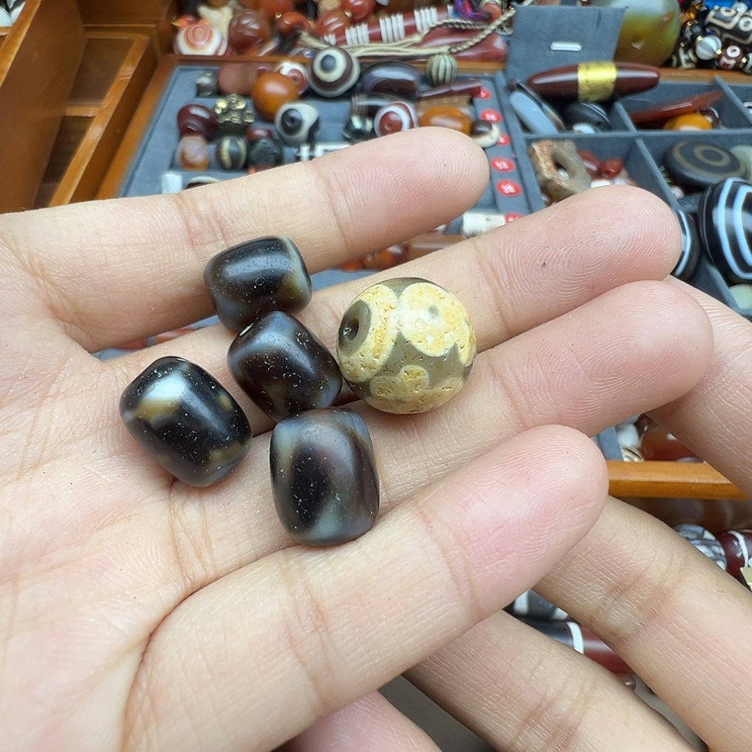 玛瑙/玉髓未镶嵌珠宝半成品