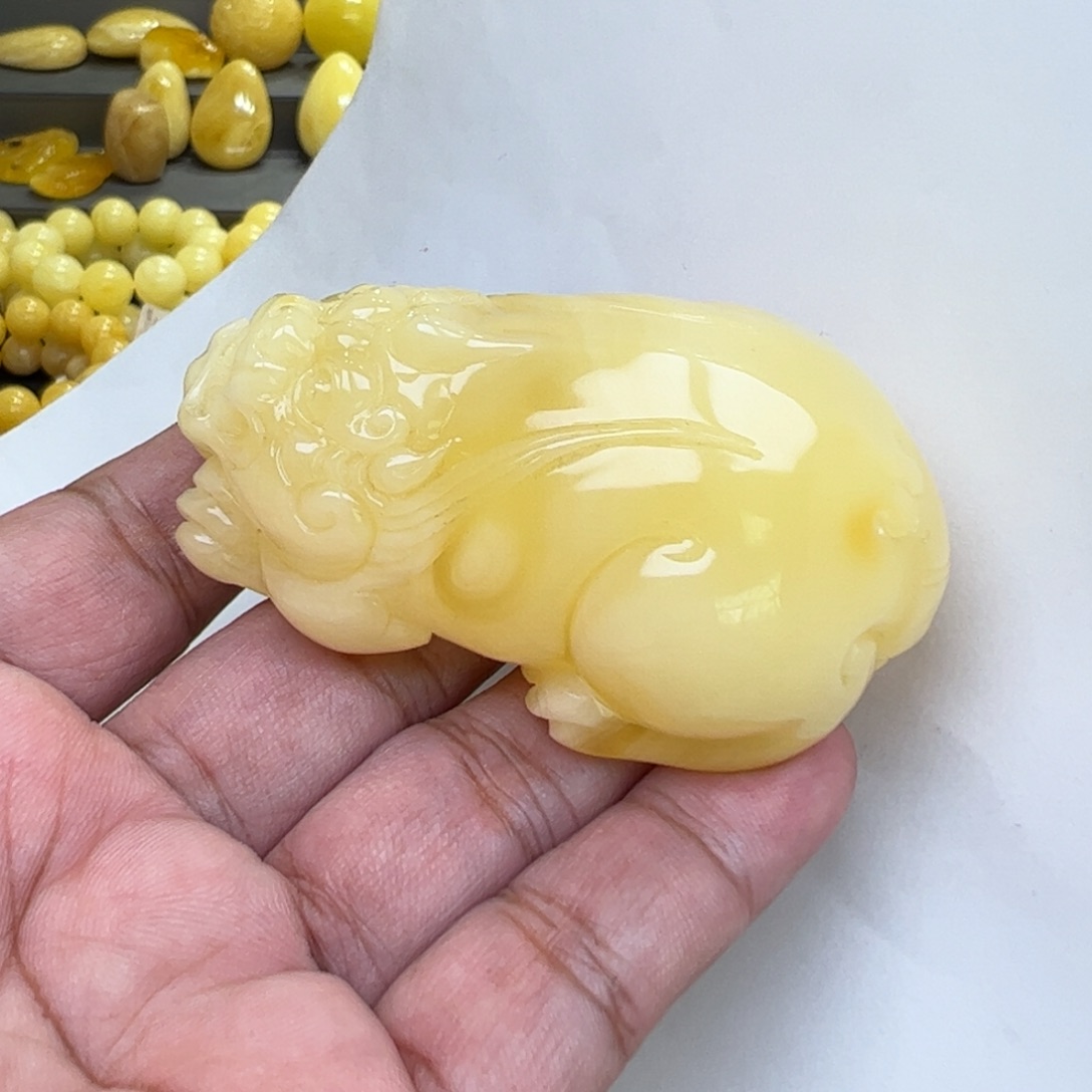 【闪购商品】蜜蜡裸石未镶嵌?****手55.4克