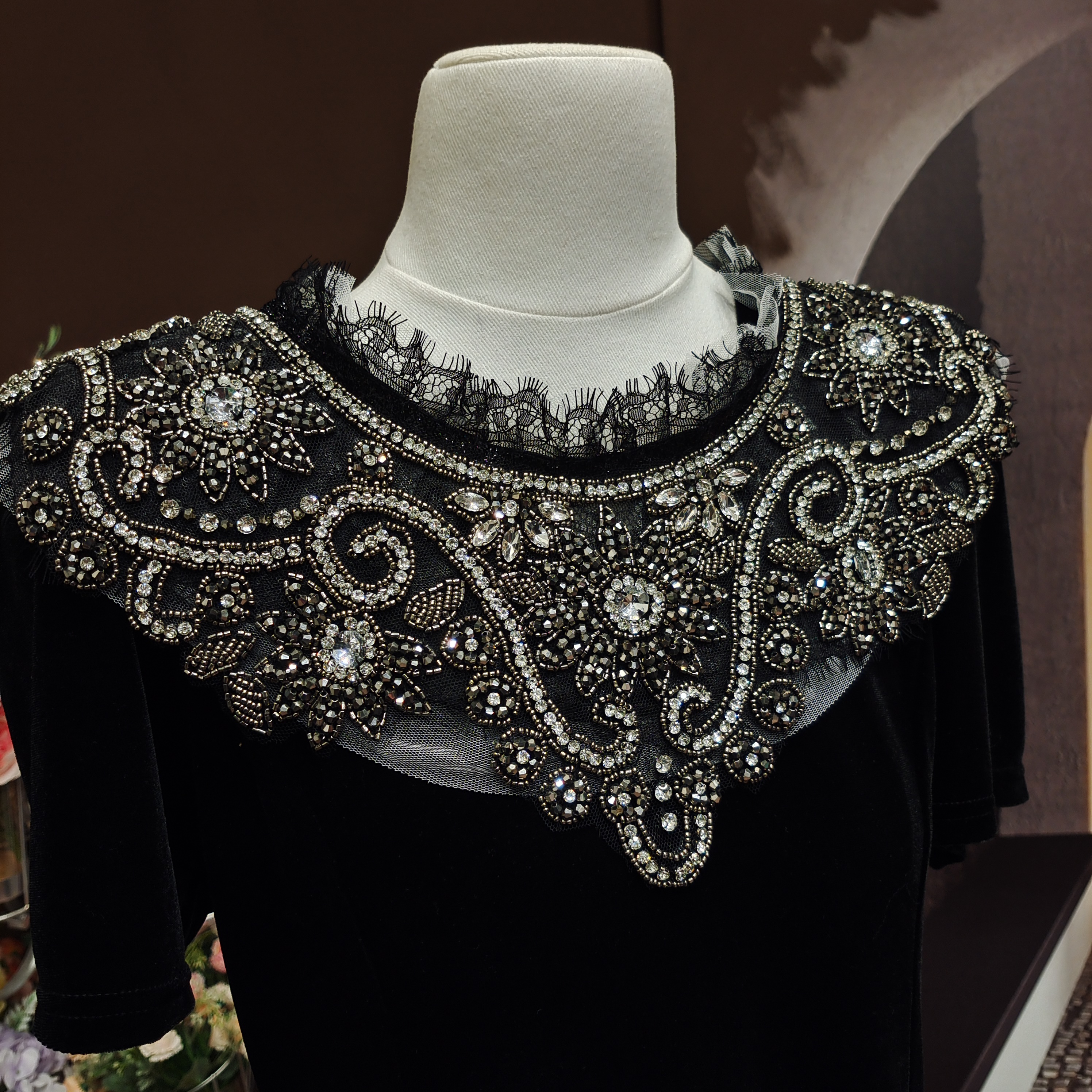 重工枪色太阳花满钻蕾丝花边假领子AZ077