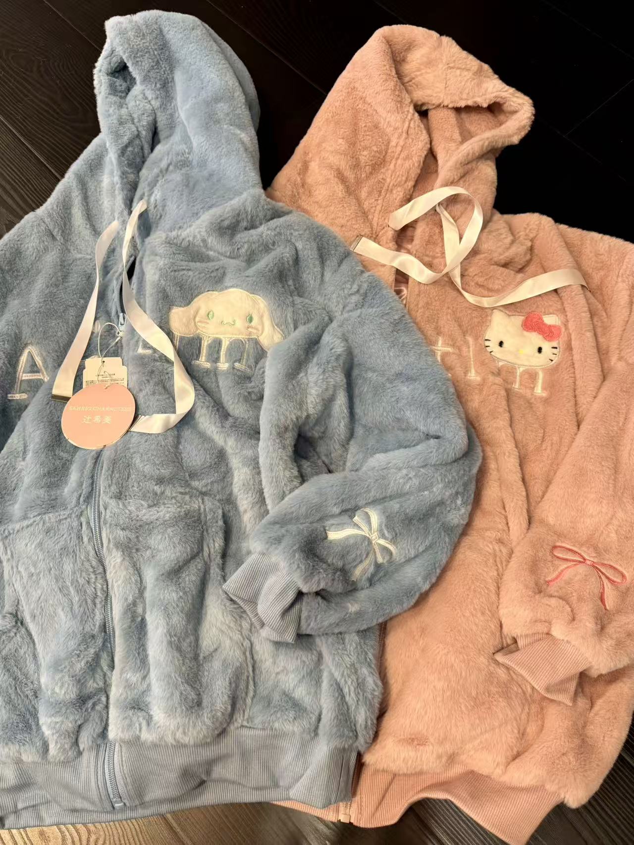 【FaFa】日系 SAN 合作款Kitty玉桂狗 拉链毛茸茸连帽外套FA510-043