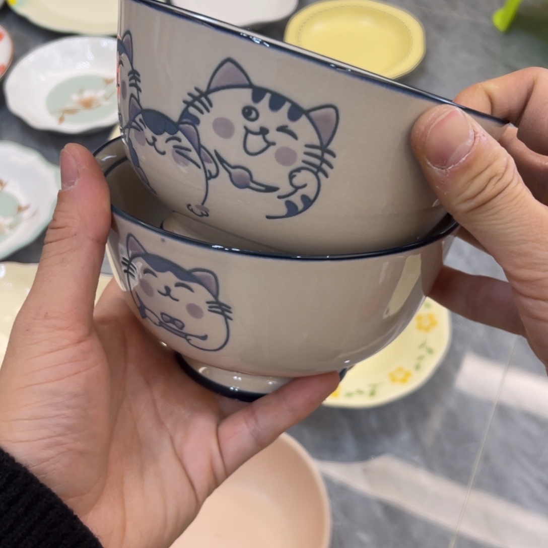 陶瓷微瑕餐具介意勿拍，满18飞！