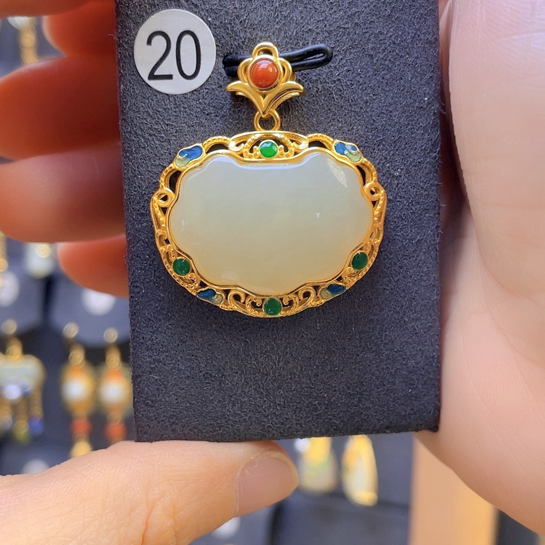 和田玉颈饰银S925镀金镶嵌