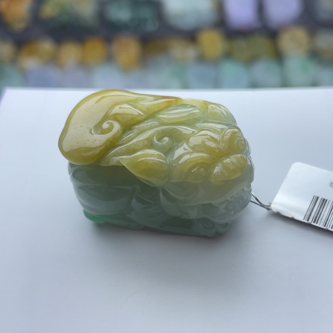 翡翠颈饰未镶嵌貔貅