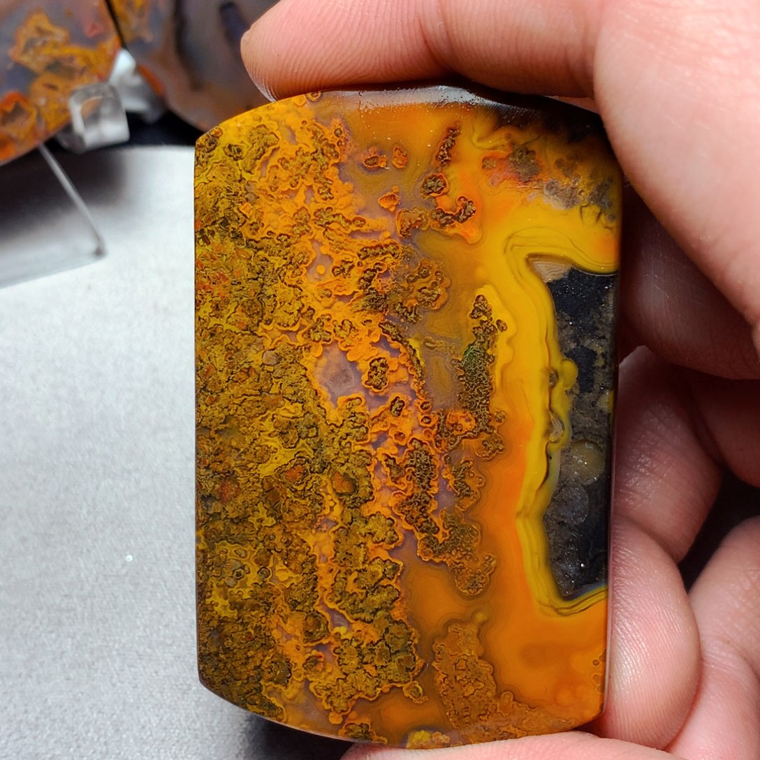 路***人玛瑙/玉髓未镶嵌战国红