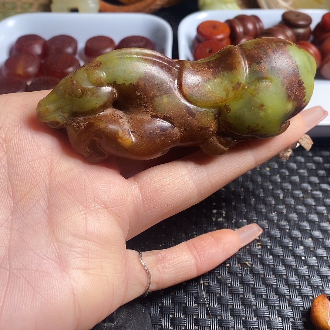 岫玉未镶嵌珠宝奇石