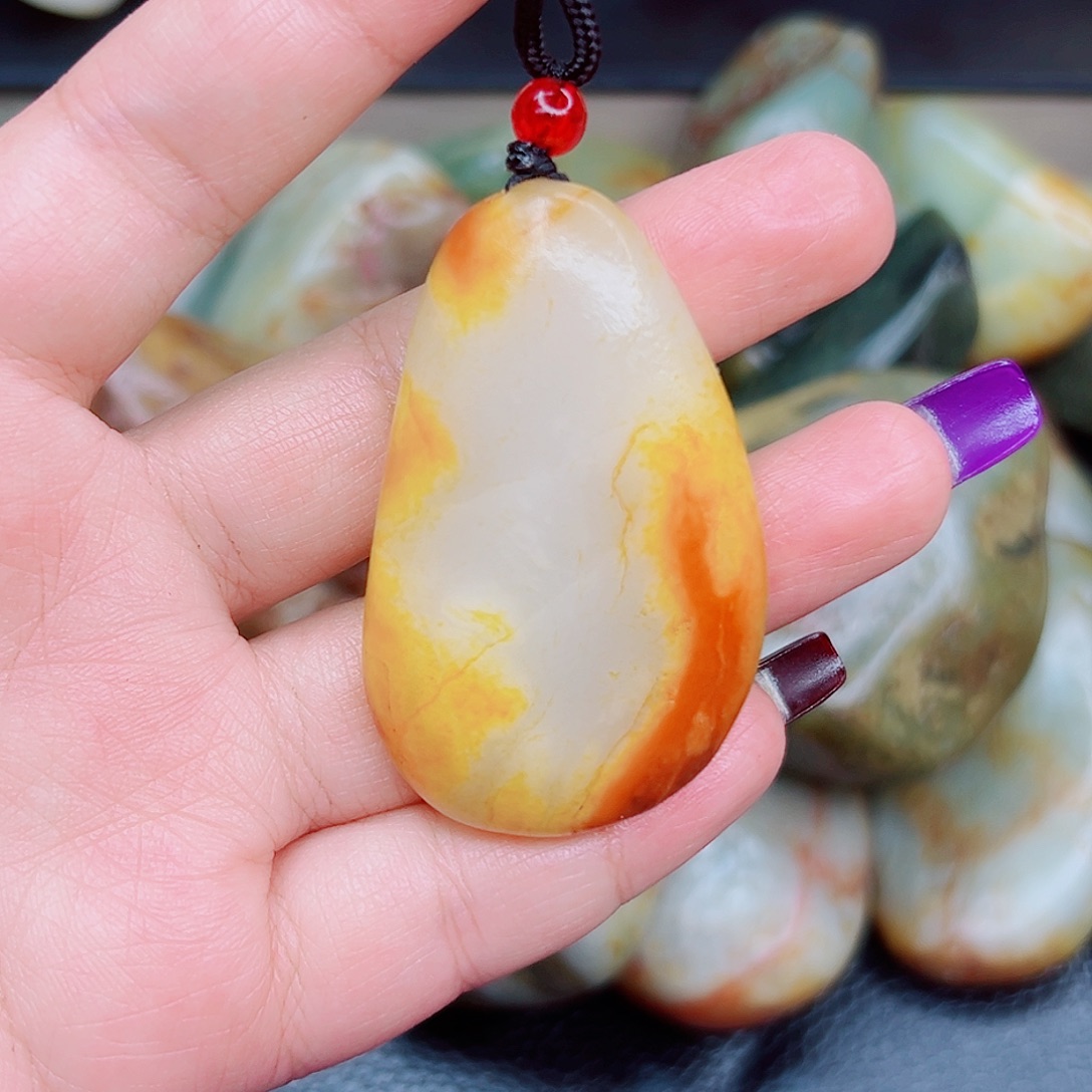 和田玉未镶嵌挂件