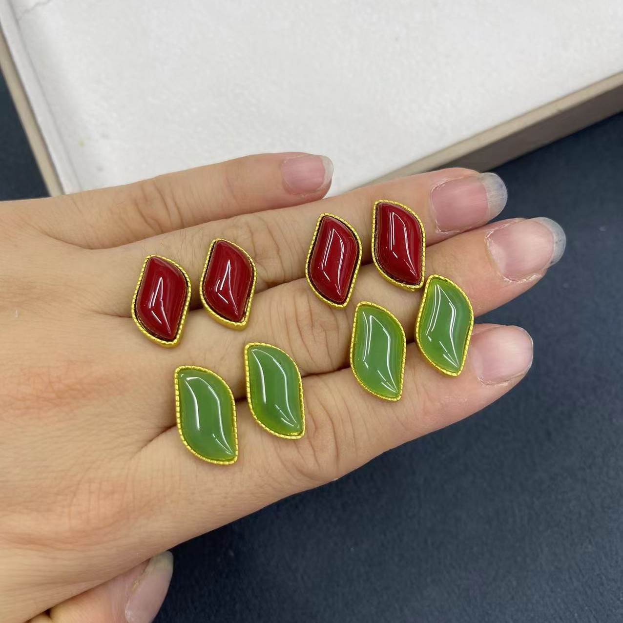 铜合金锆石耳饰 新款气质显白耳钉民族风小众