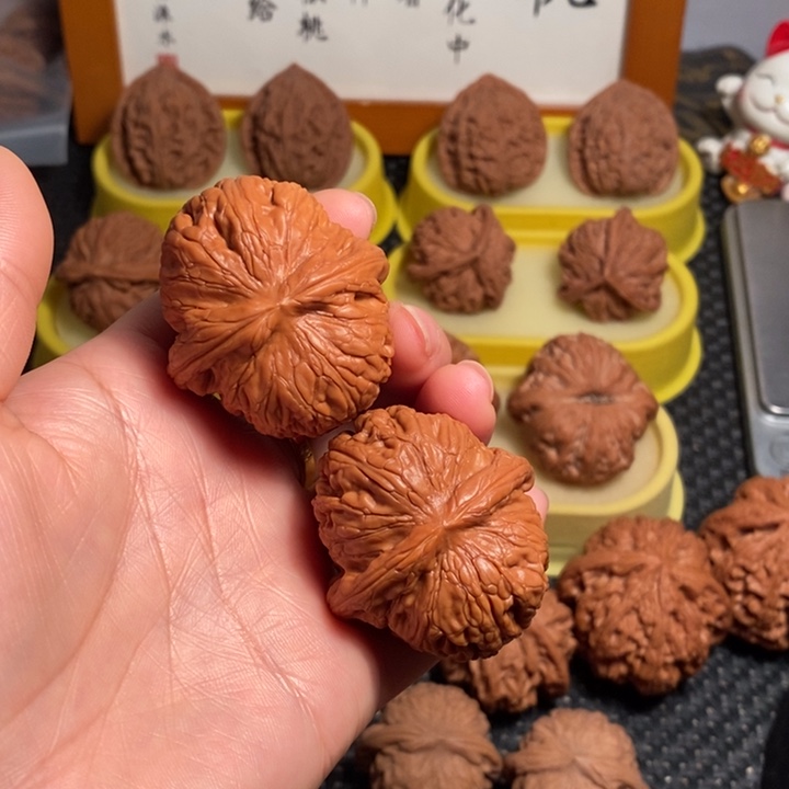 溫***謡把件文玩核桃44元宝