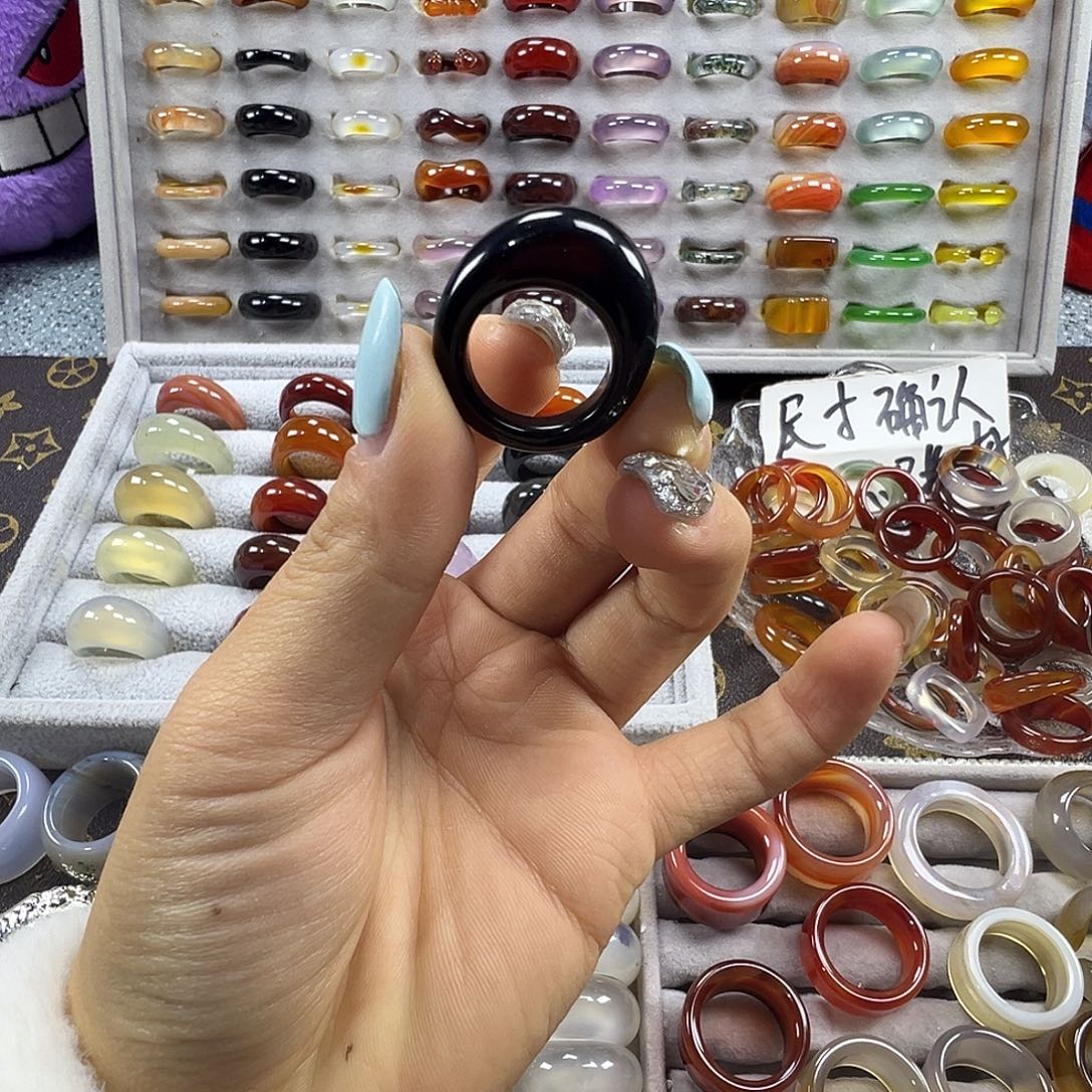 玛瑙/玉髓未镶嵌戒圈A1不退换16.3港12