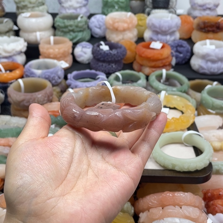 石英质玉未镶嵌手镯