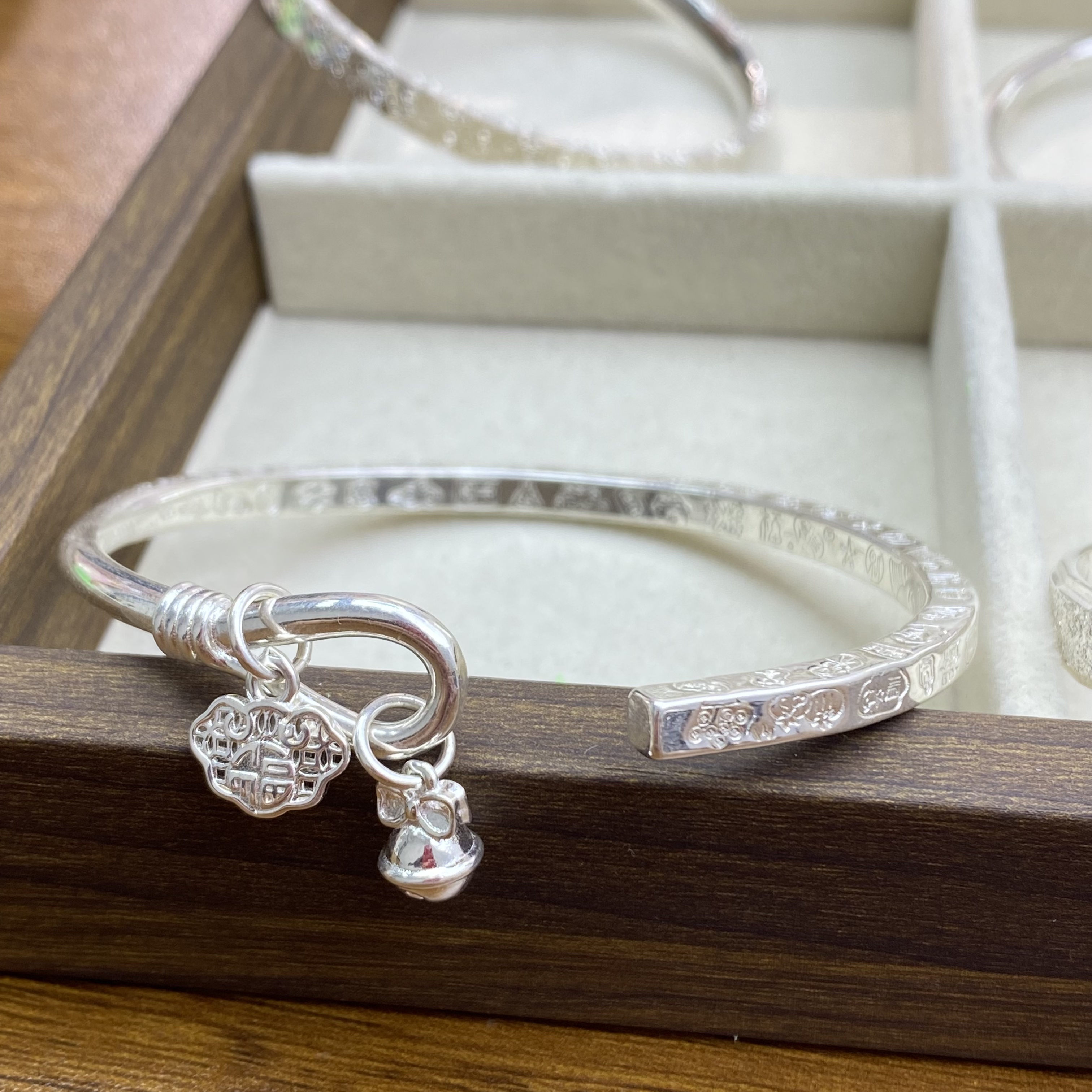 999.9-吉言铃铛开口银