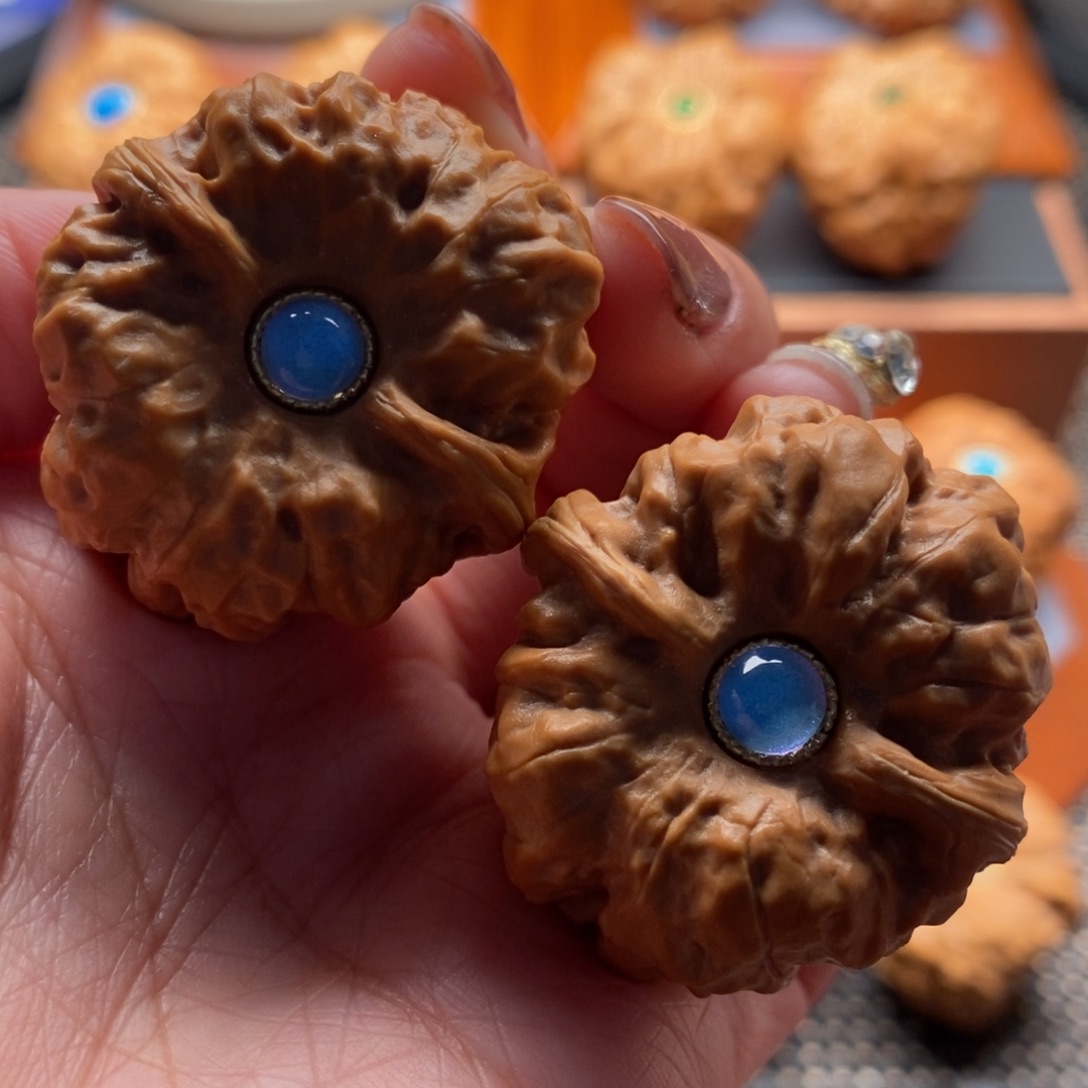 文玩核桃把件34尺寸蛤蟆头镶嵌