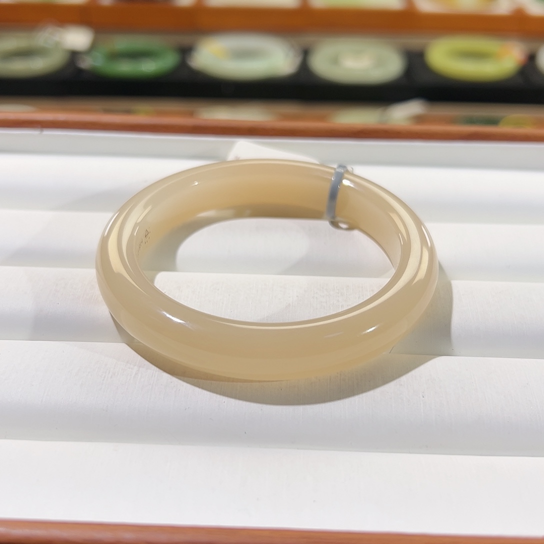 和田玉手镯未镶嵌红藕粉