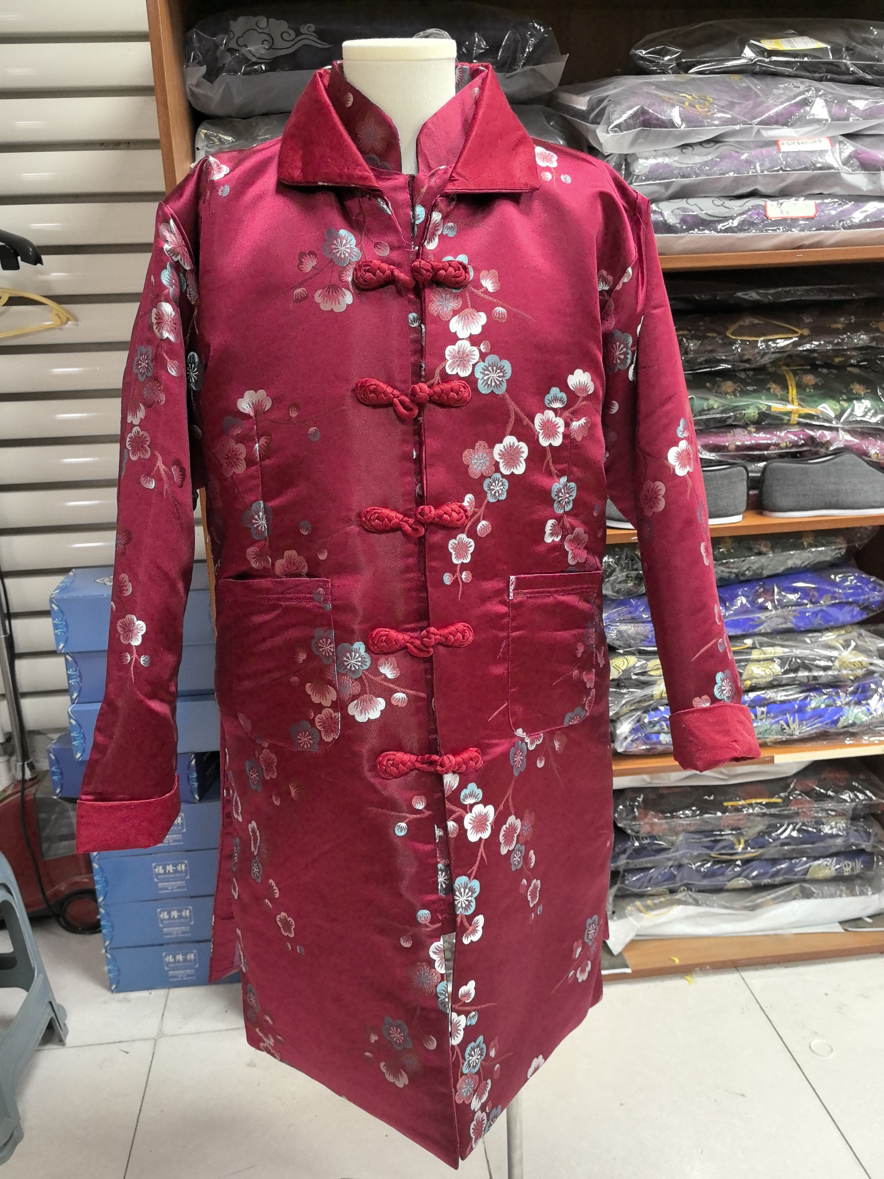 云锦面料柔软挺括华服领枣红色梅花五件套