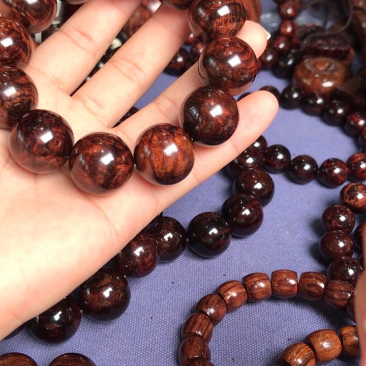 s***3黄花梨/降香黄檀手串/手链老料水波瘤疤